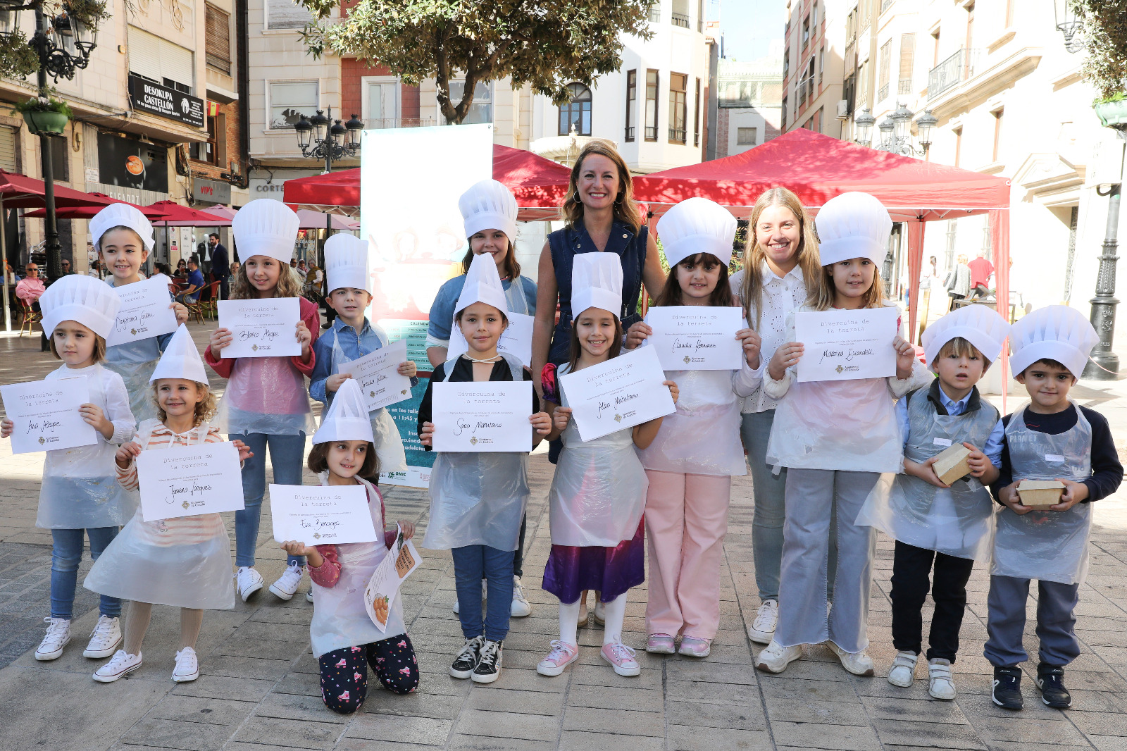 La alcaldesa de Castellón felicita a los niños de Divercuina