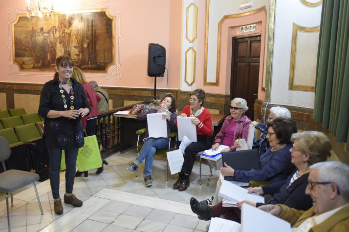 Visita Grupo Teatro Gente Mayor (slowphotos_es) (3).jpg