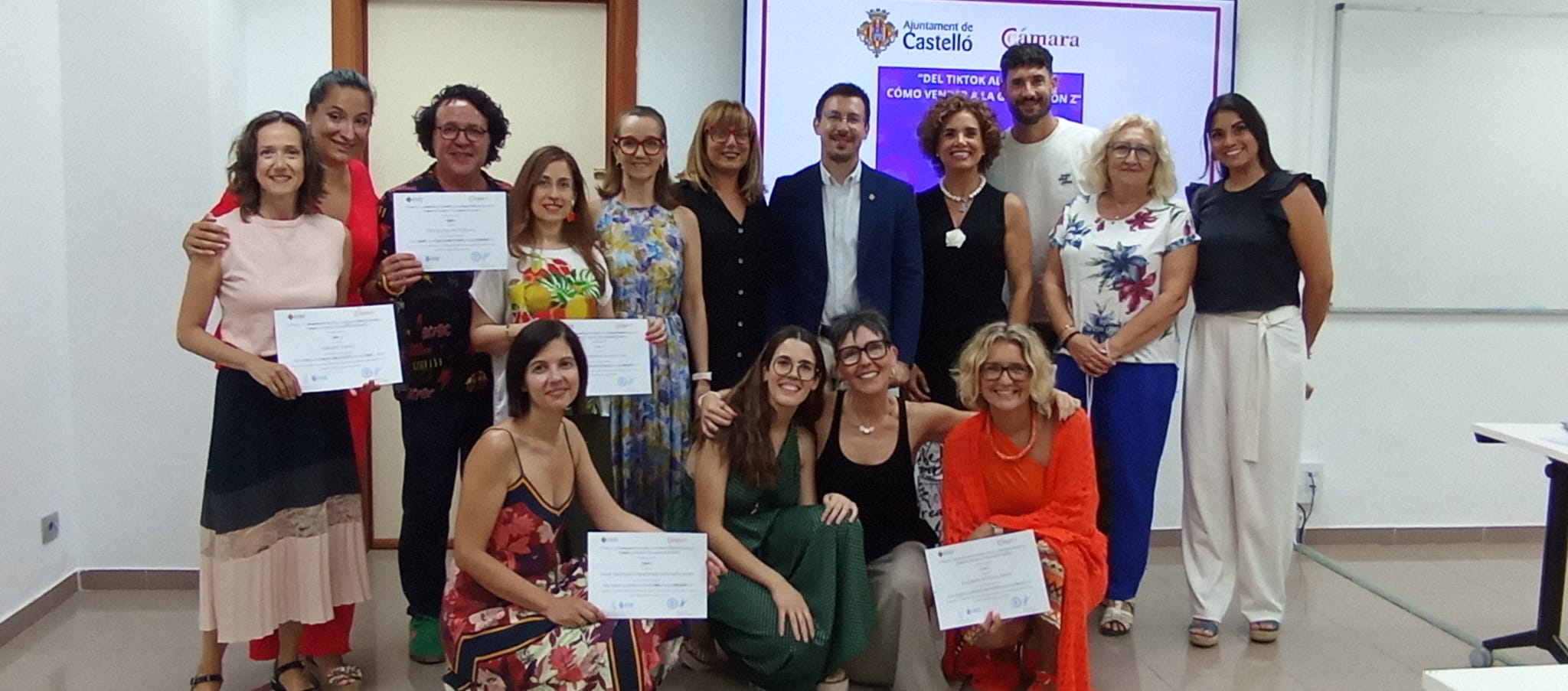 La regidoria de Comerç i la Cambra de Comerç clausuren una formació pionera per a ajudar els comerços de Castelló a connectar amb les noves generacions