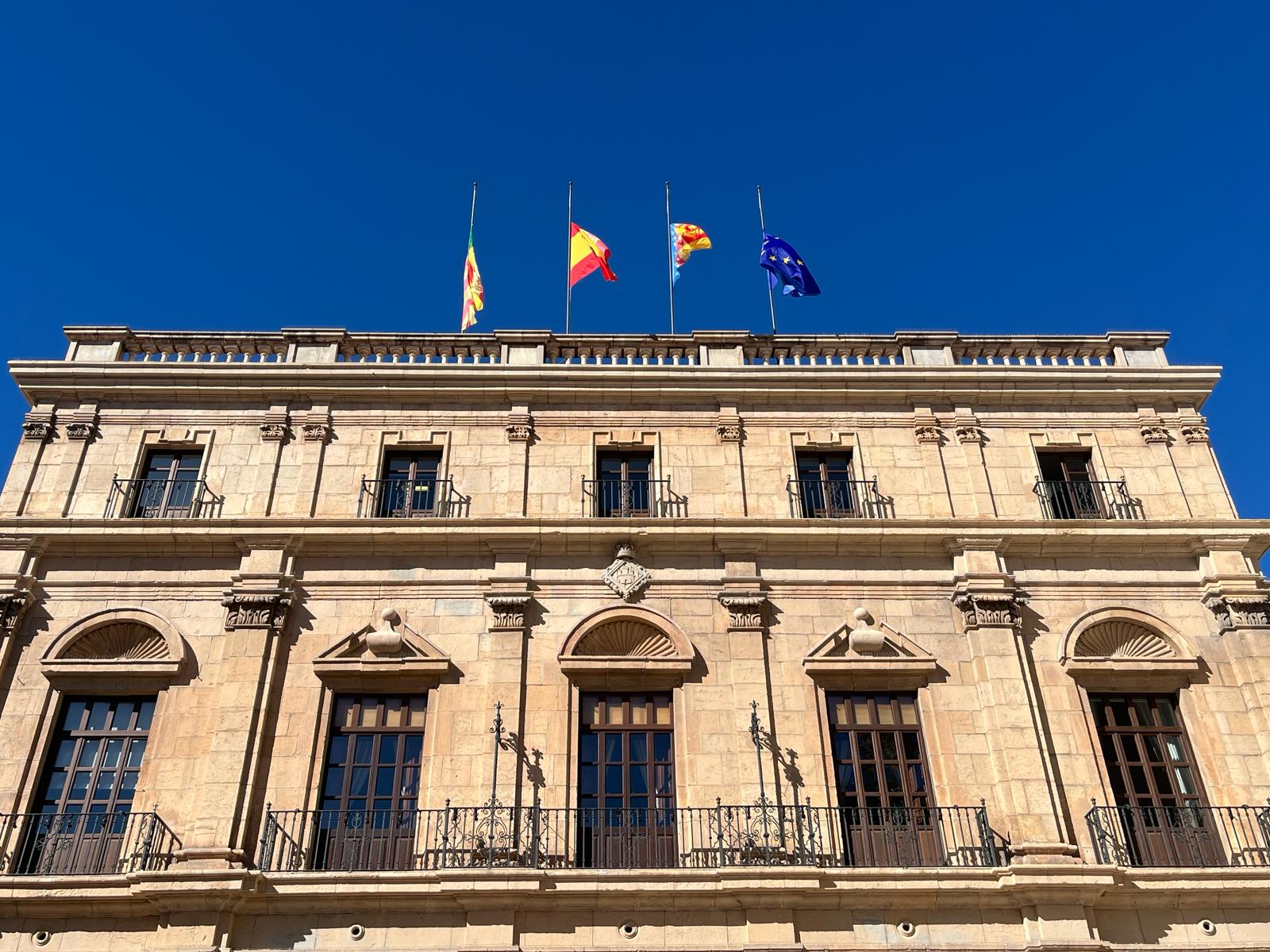 El Ayuntamiento se suma al tres días de luto oficial decretados por el devastador incendio de Valencia