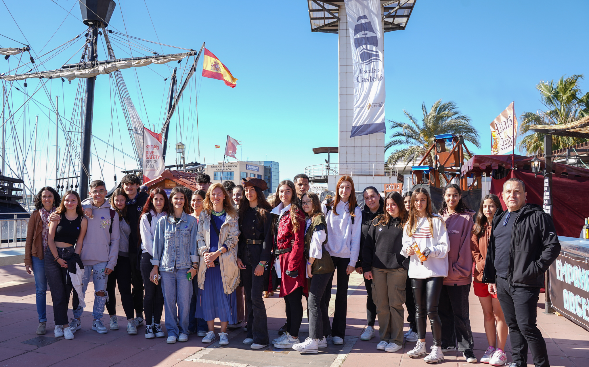 Las embarcaciones participantes en la VI edición de ‘Escala a Castelló’ reciben las últimas visitas