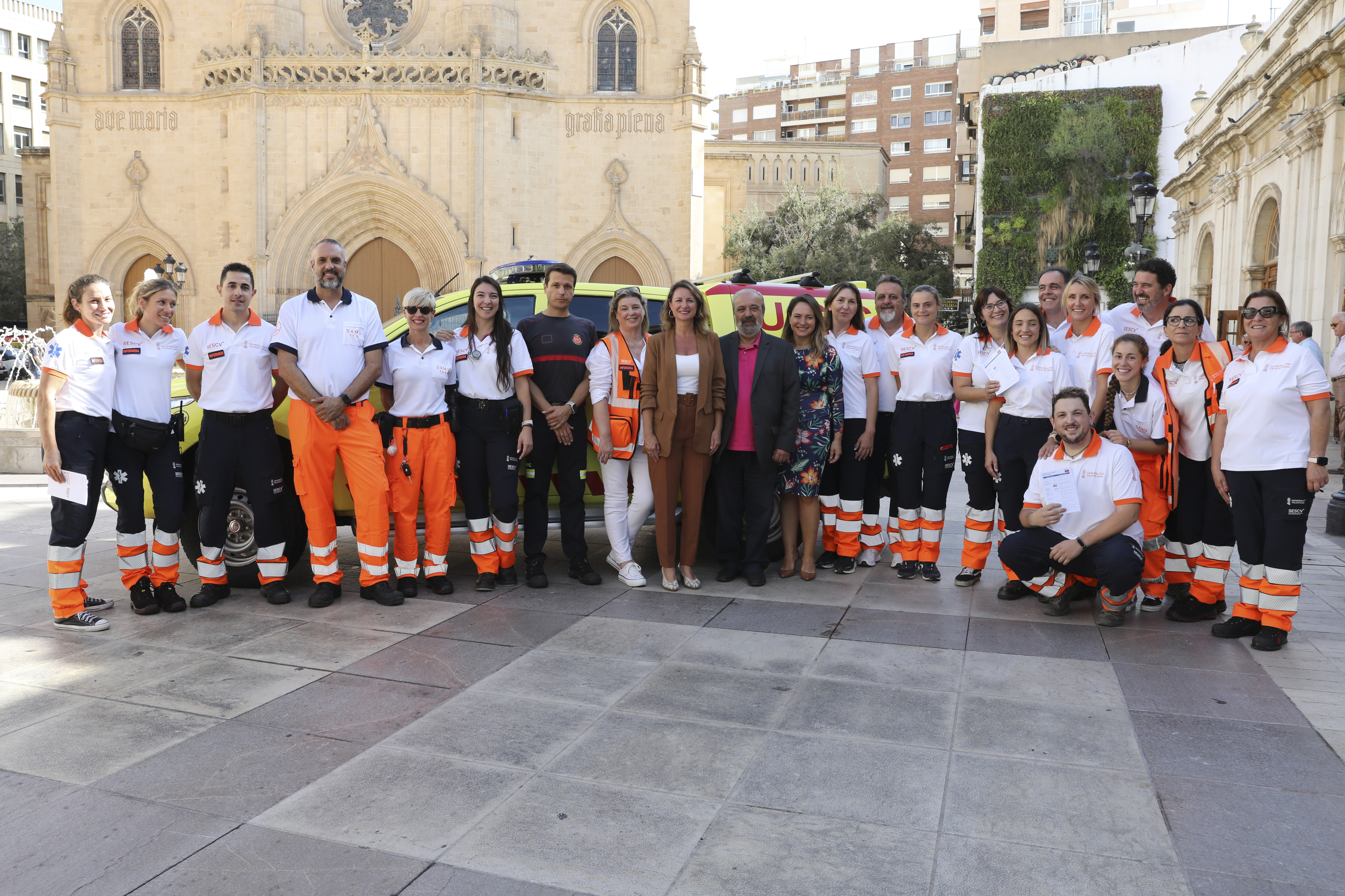 Carrasco: “Queremos que Castellón sea una ciudad cardioprotegida y seguiremos con la instalación de desfibriladores en las infraestructuras deportivas y los vehículos de la Policía Local y los Bomberos”