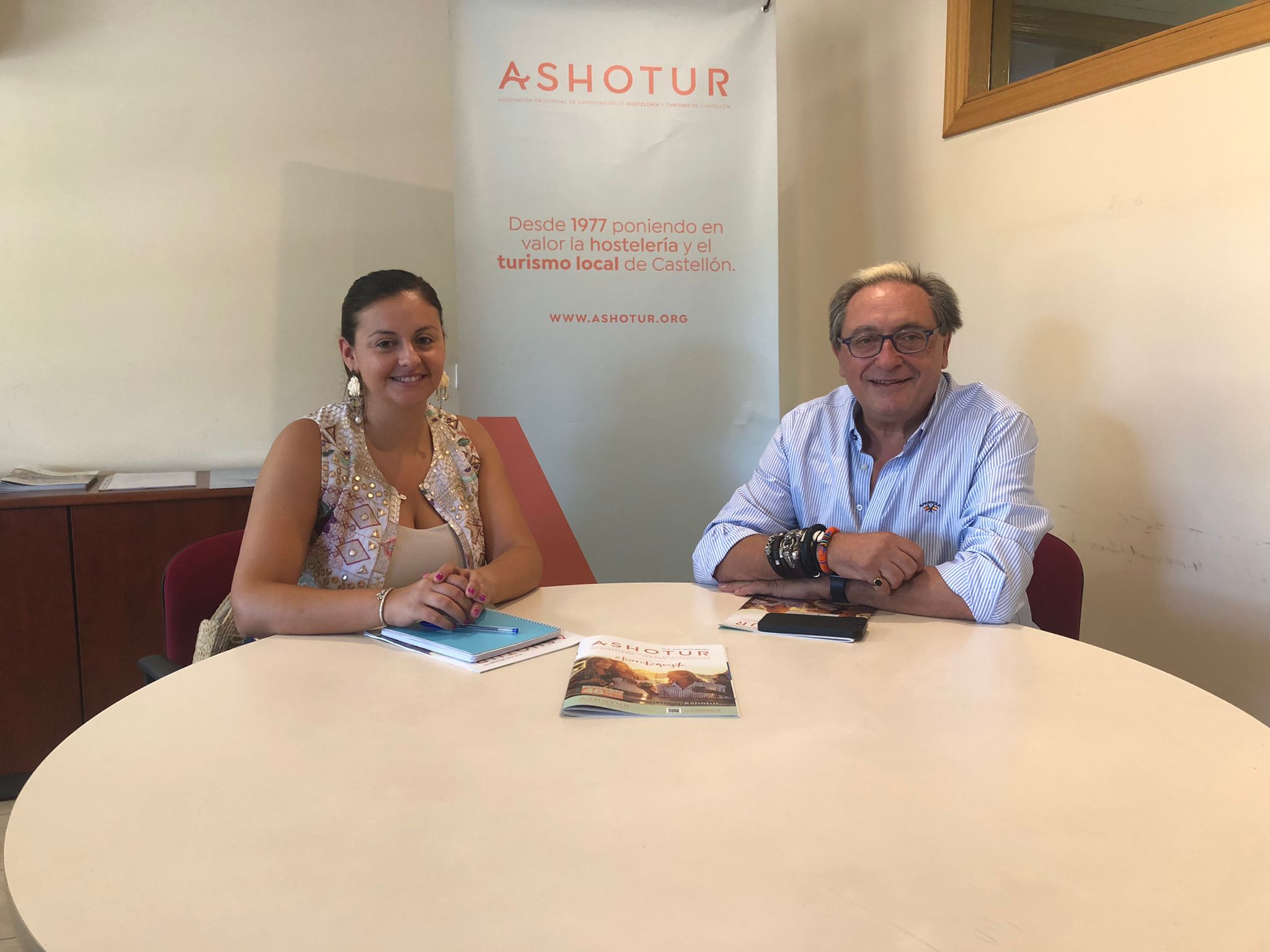 Primera toma de contacto entre la concejal de Turismo y el presidente de Ashotur