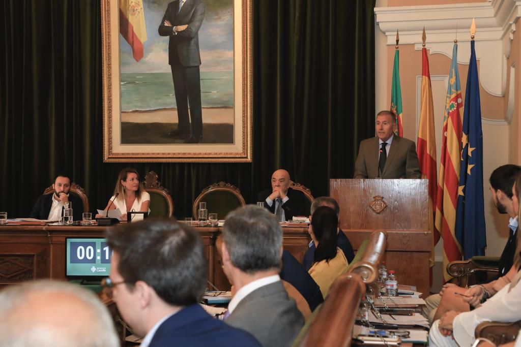 El gobierno de PP y VOX presenta una declaración institucional contra la tramitación de la Ley de Aministía por parte de Pedro Sánchez