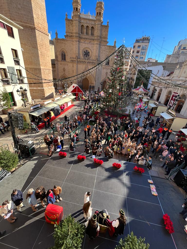 Begoña Carrasco: “Castellón se ha envuelto hoy de la felicidad de cientos de niños y niñas con la llegada del Cartero Real que ha vuelto a reunir este fin de semana a multitud de familias”