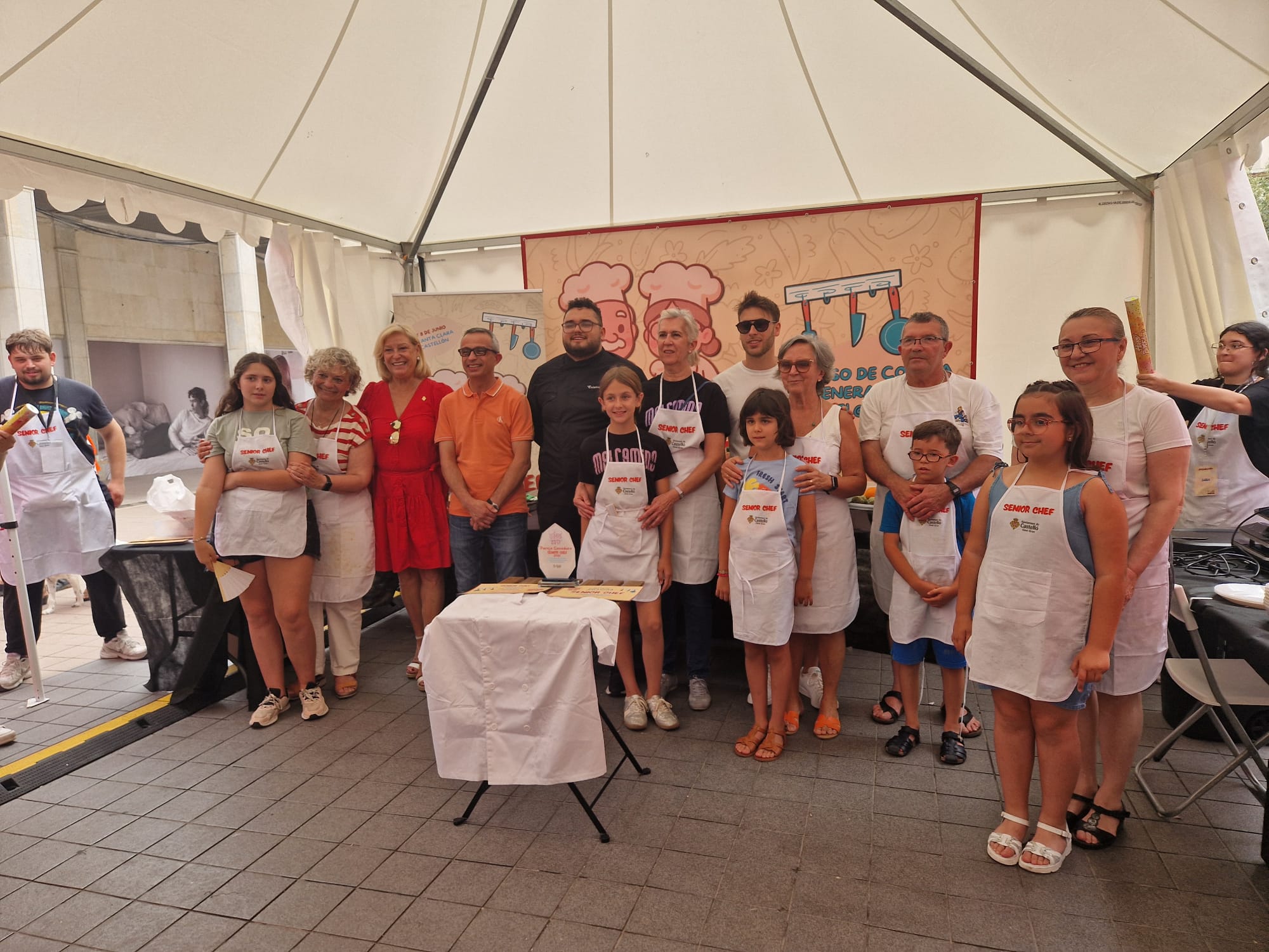 Mª Cruz Notari i la seua neta Noa Valero guanyen la primera edició del concurs Senior Chef organitzat per l'Ajuntament de Castelló