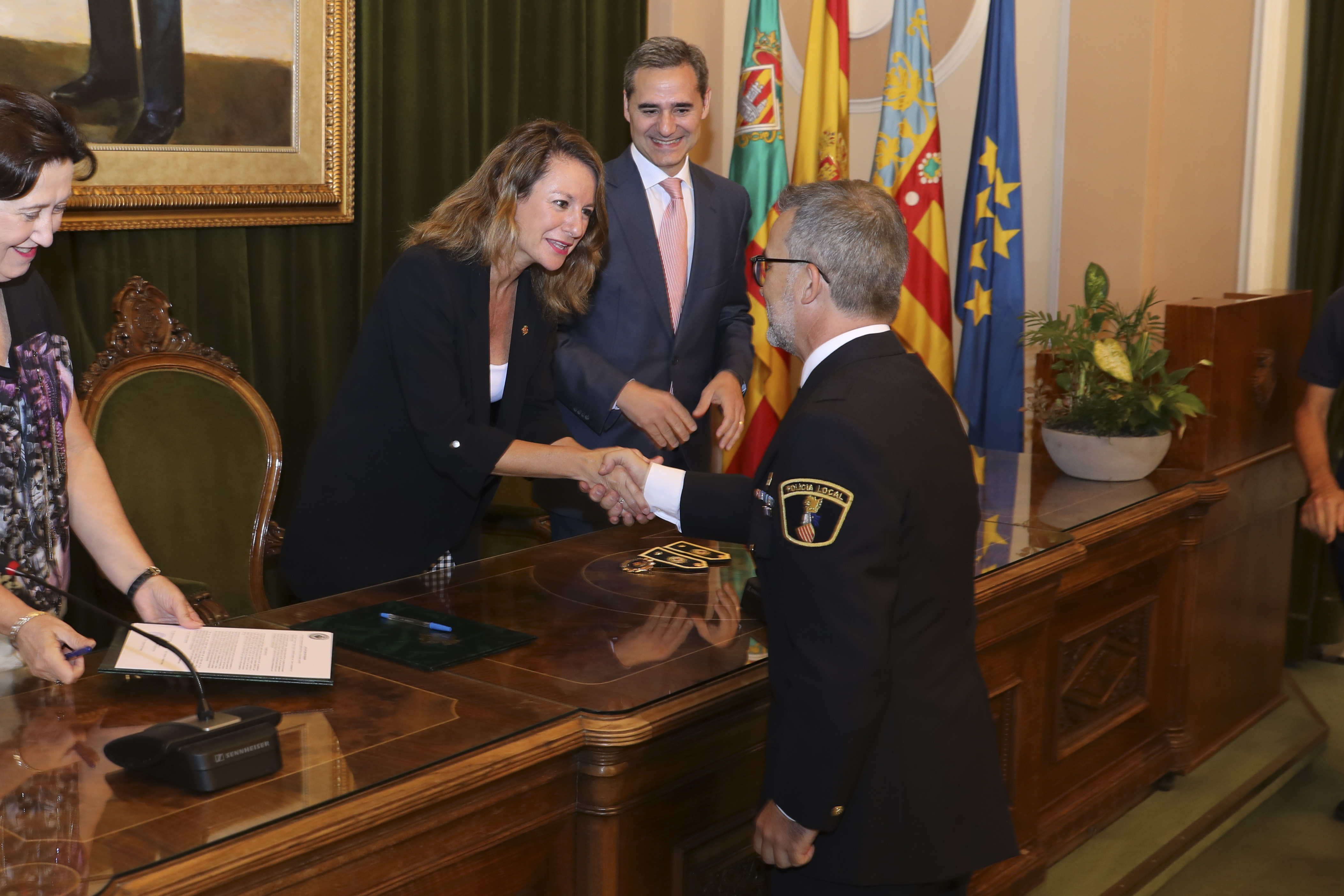 El Ayuntamiento de Castellón da la bienvenida al nuevo Comisario Jefe de la Policía Local, Francisco Javier Catalán