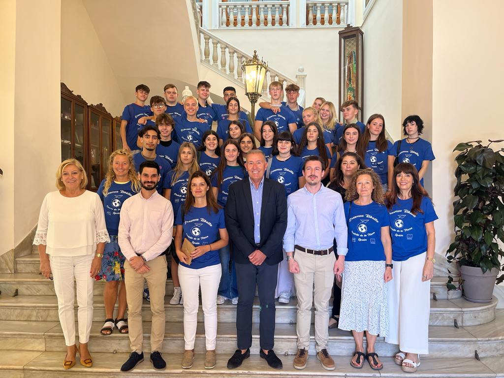 Castellón da la bienvenida a los estudiantes daneses del programa Erasmus+ en el IES Francesc Ribalta