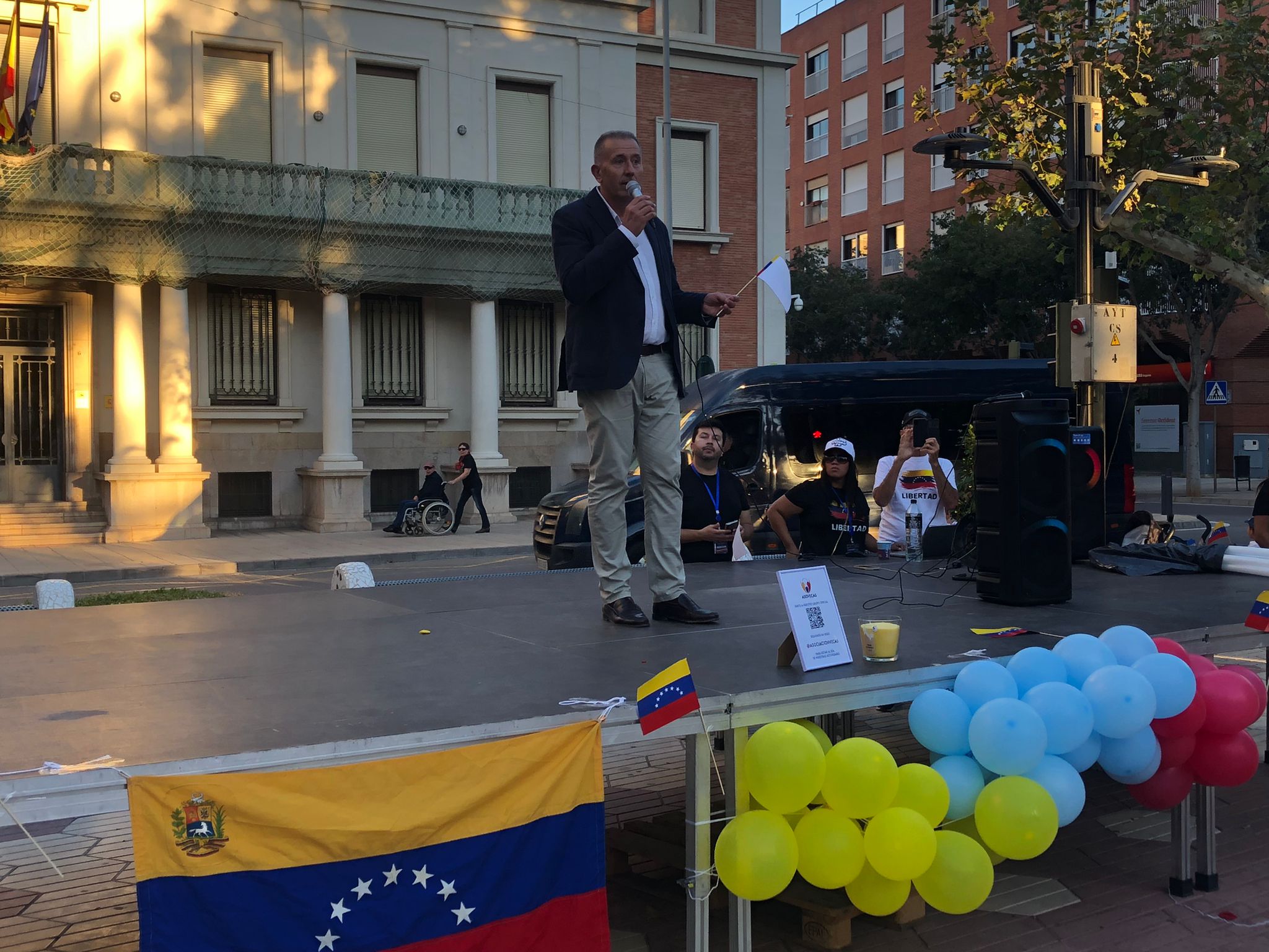 El govern se suma a la protesta mundial per a defensar la llibertat del poble veneçolà