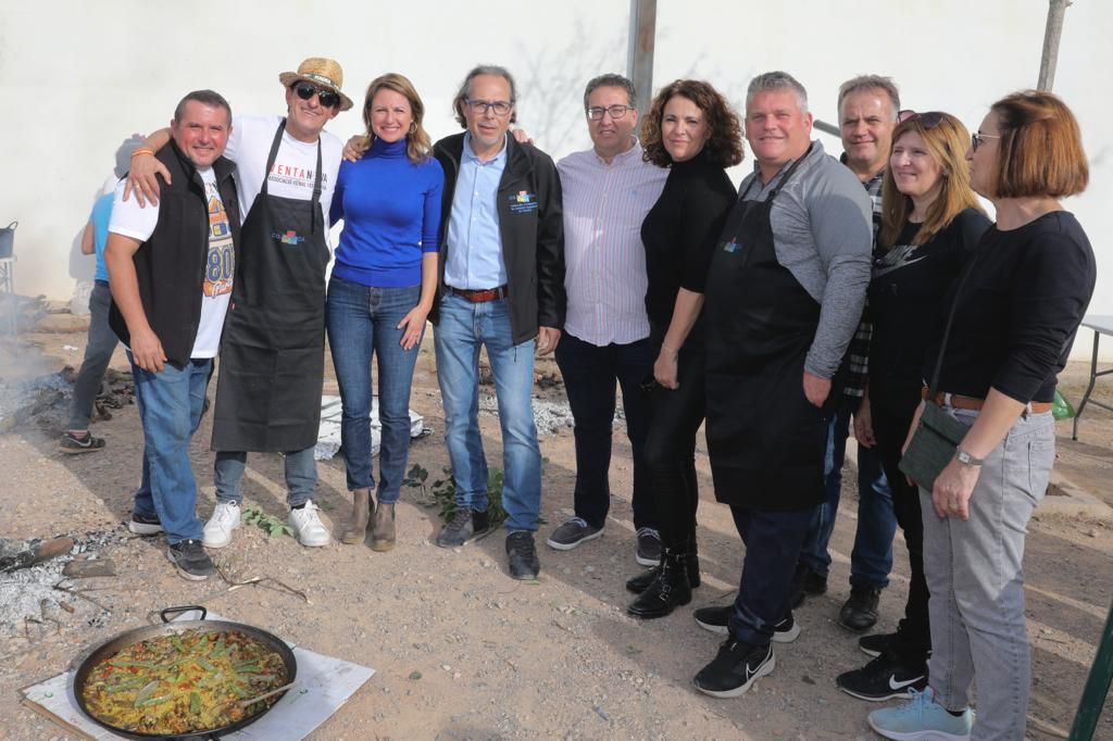 La alcaldesa celebra el Día del Vecino de COASVECA