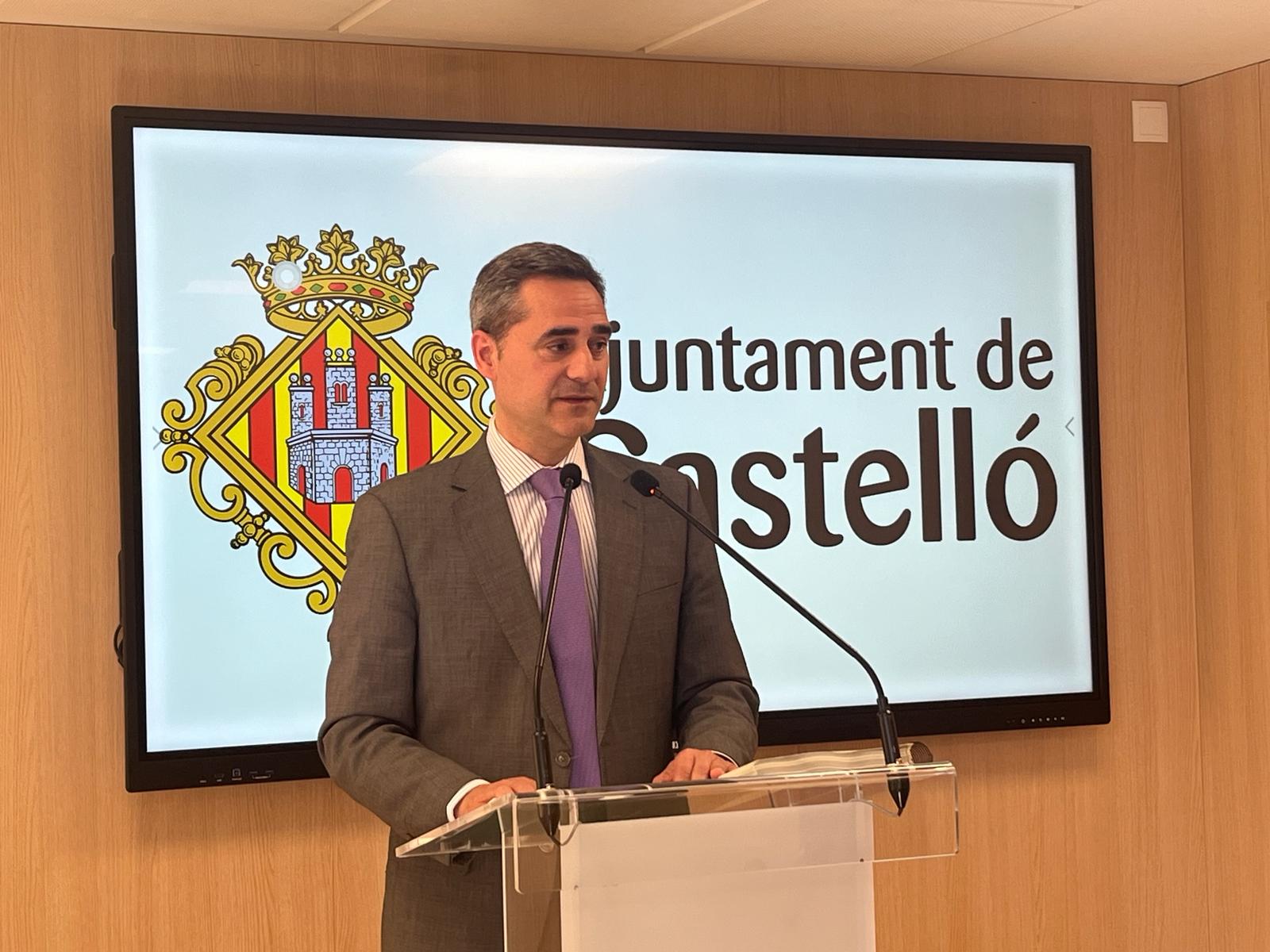 L'Ajuntament valora en més de 76.000 euros el cost de la neteja de pintades contra l'edil Ortolá i anuncia mesures legals