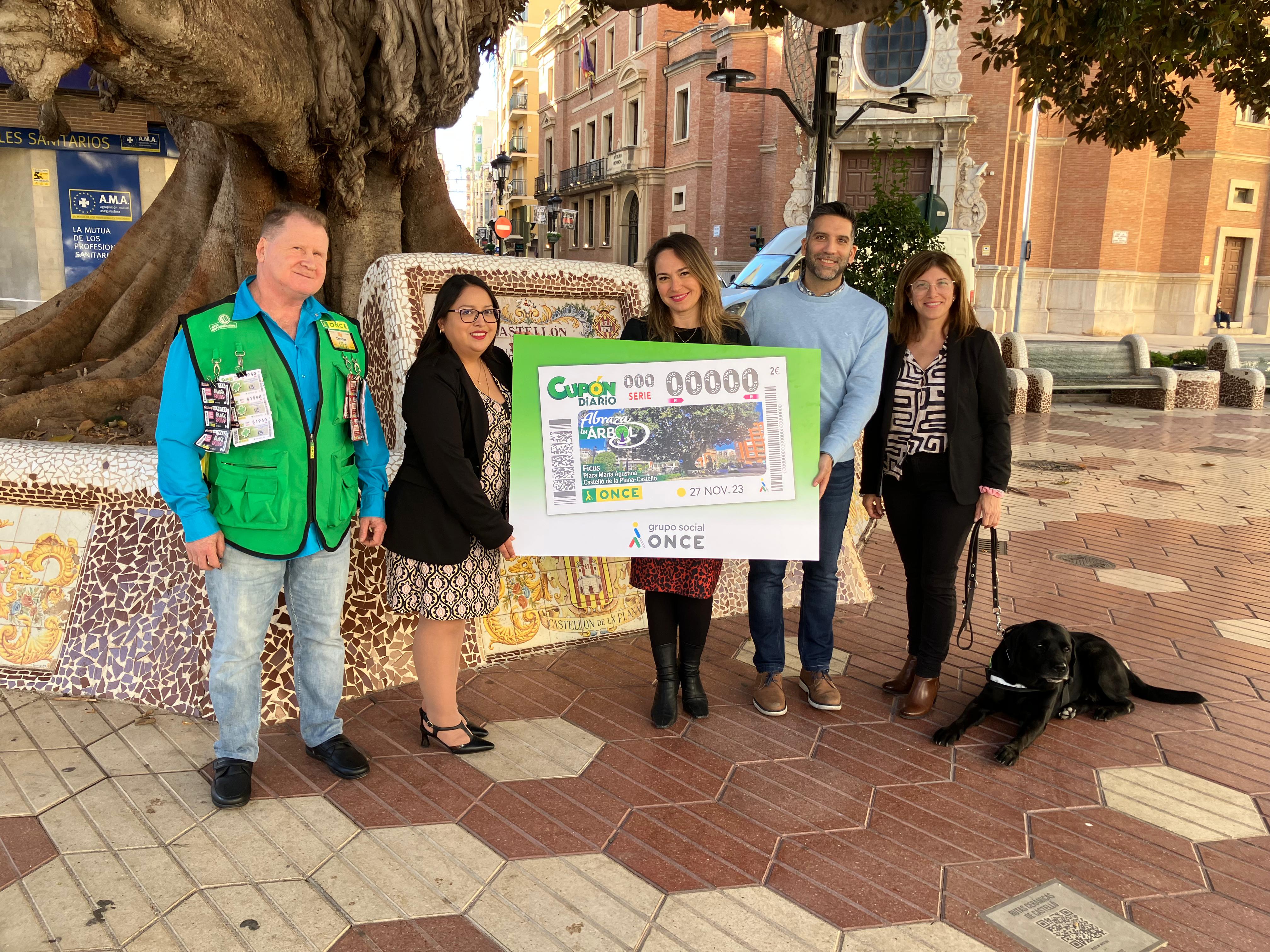 El ficus de la plaza María Agustina, imagen del cupón de la ONCE del próximo lunes