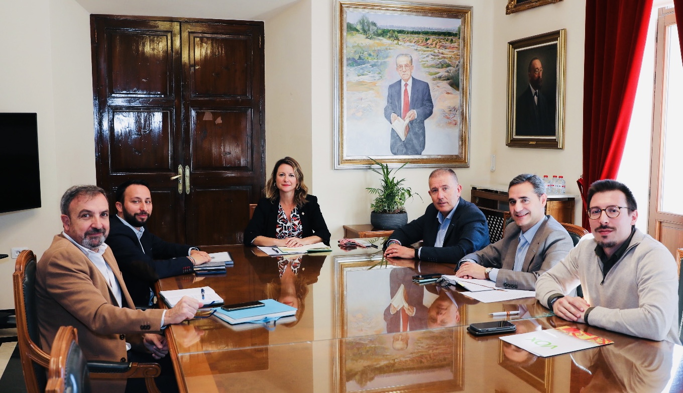 El equipo de gobierno convoca un pleno extraordinario contra la amnistía para esta semana