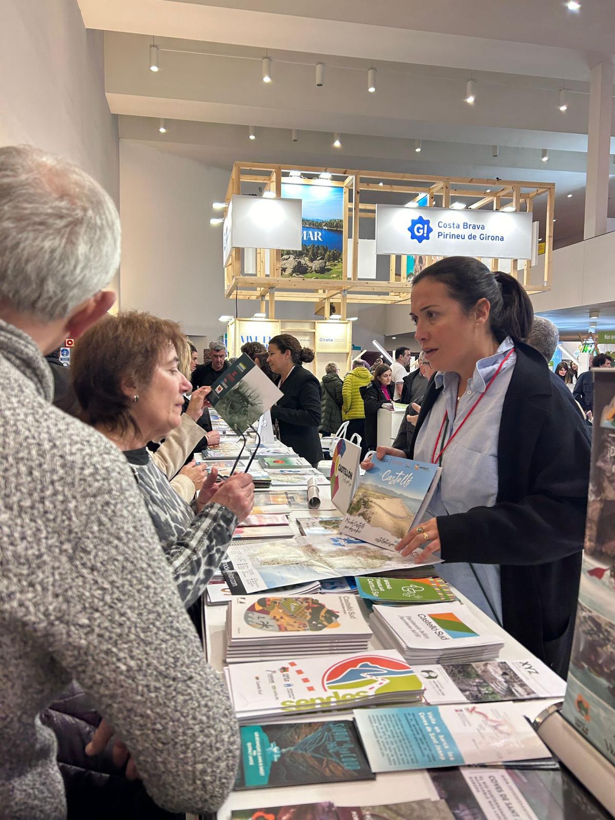 Más de 1500 personas visitan el stand de Castellón en la feria turística Navartur 2024