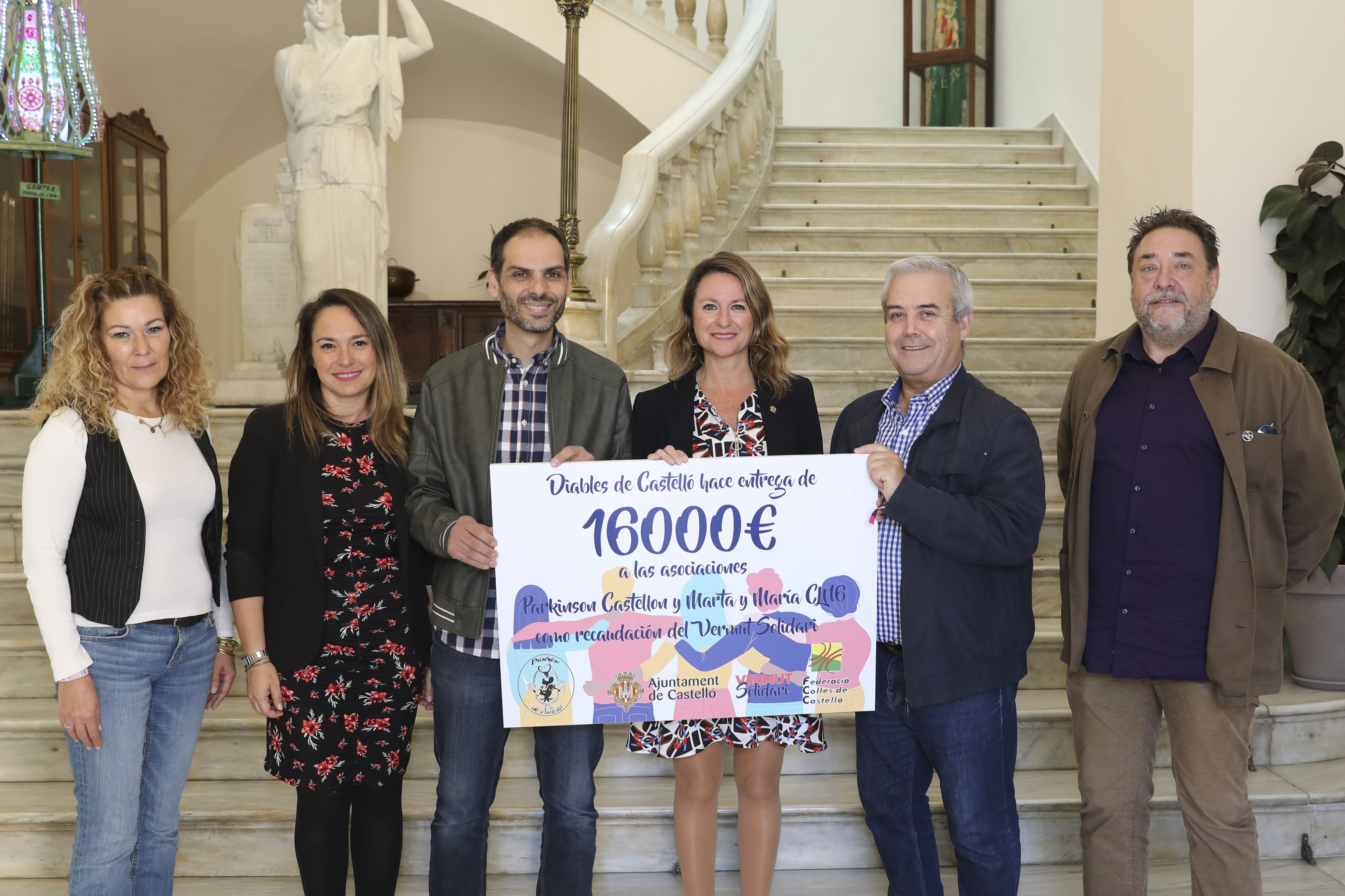 El Festival benéfico Vermut Solidario, bate récords y consigue recaudar 16.000 euros, para las asociaciones contra el Parkingson y Marta y María CLN6